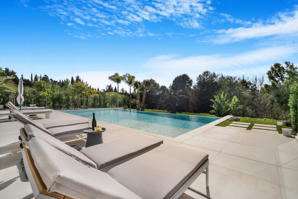 luxury-villa-living-villa-hunter-marbella-spain-2