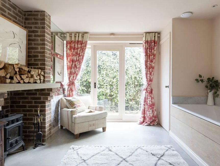 Luxury-Villa-Living-Foxlink-UK30