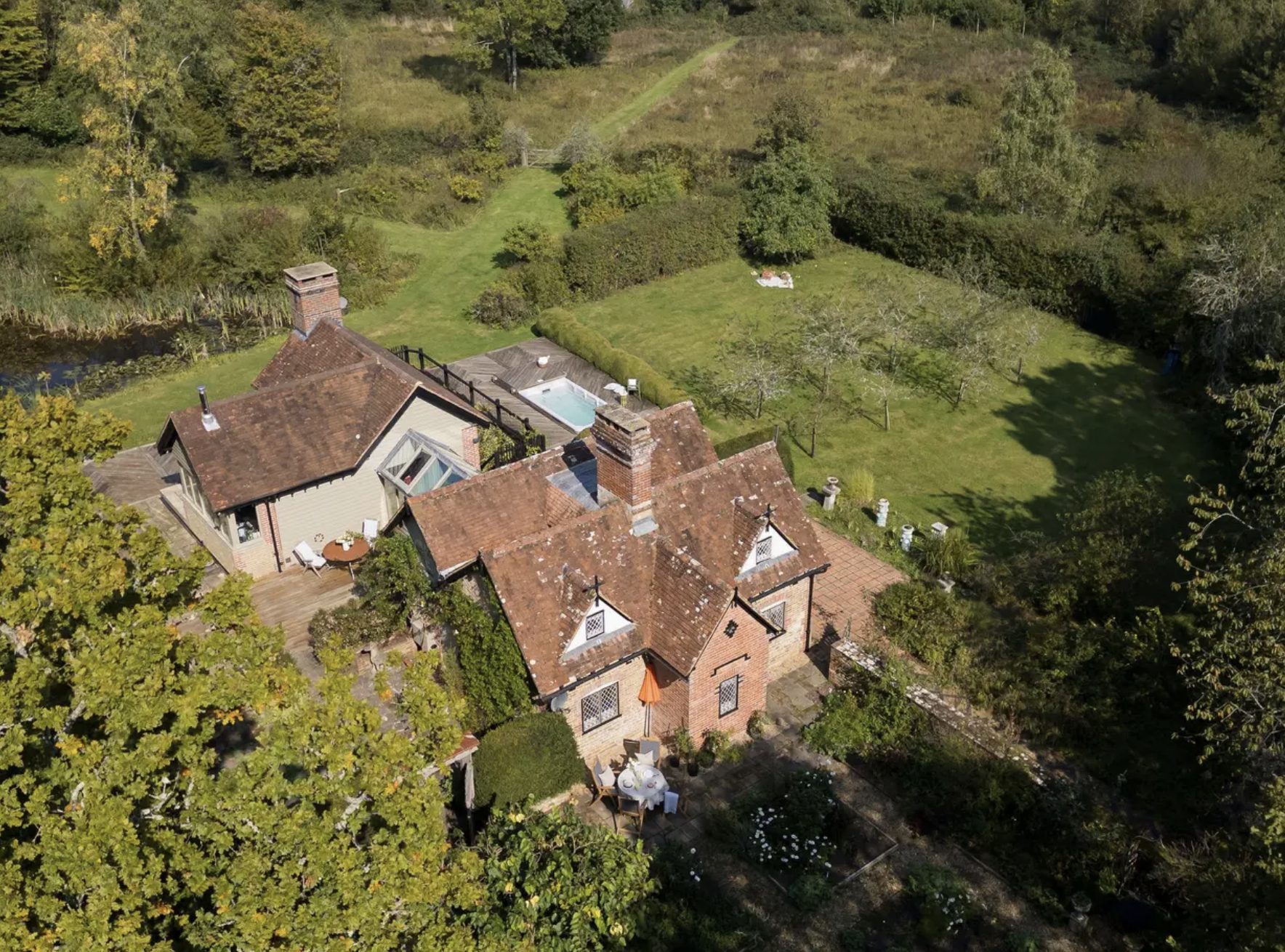 Luxury-Villa-Living-Foxlink-UK31