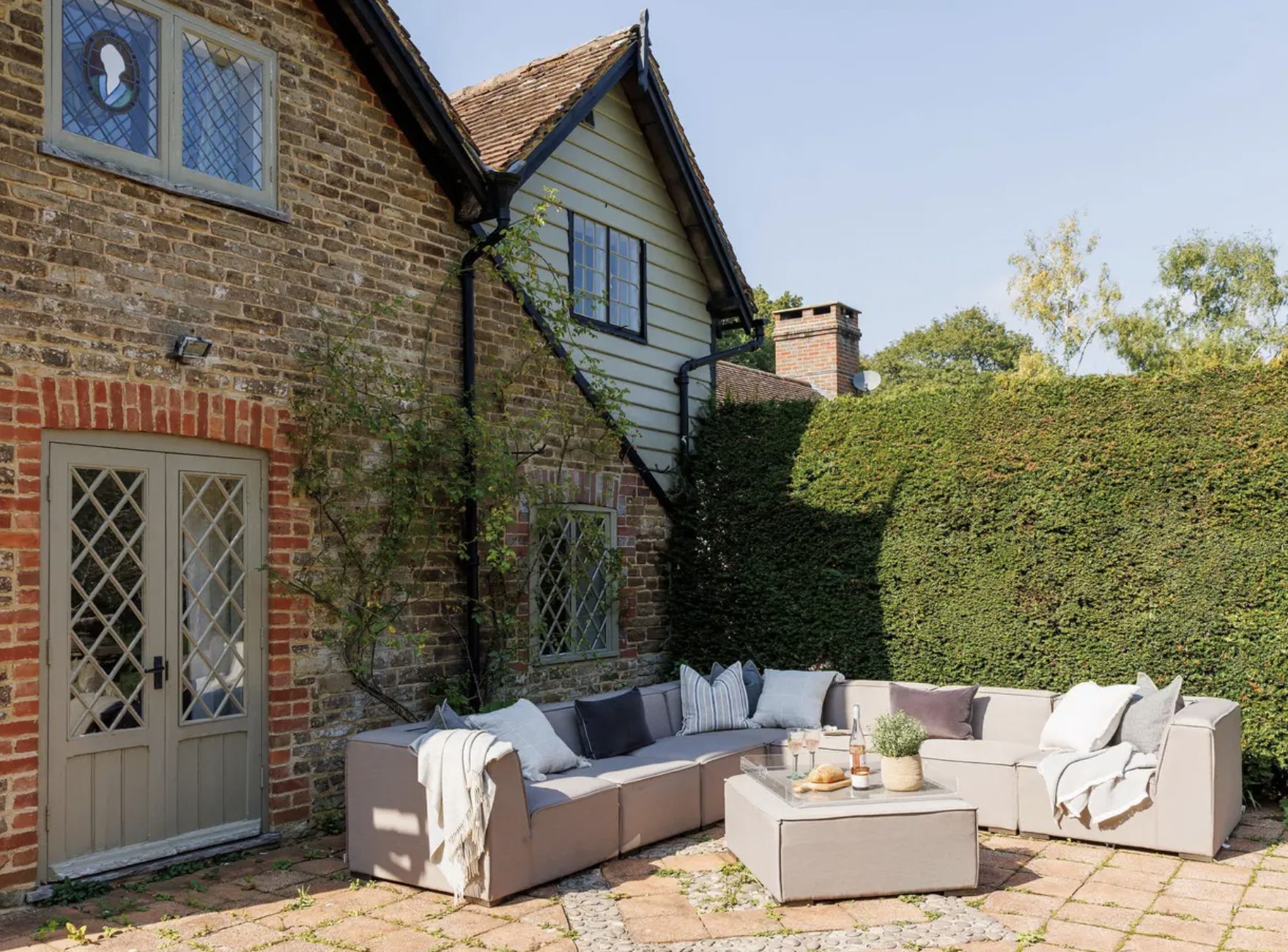 Luxury-Villa-Living-Foxlink-UK37