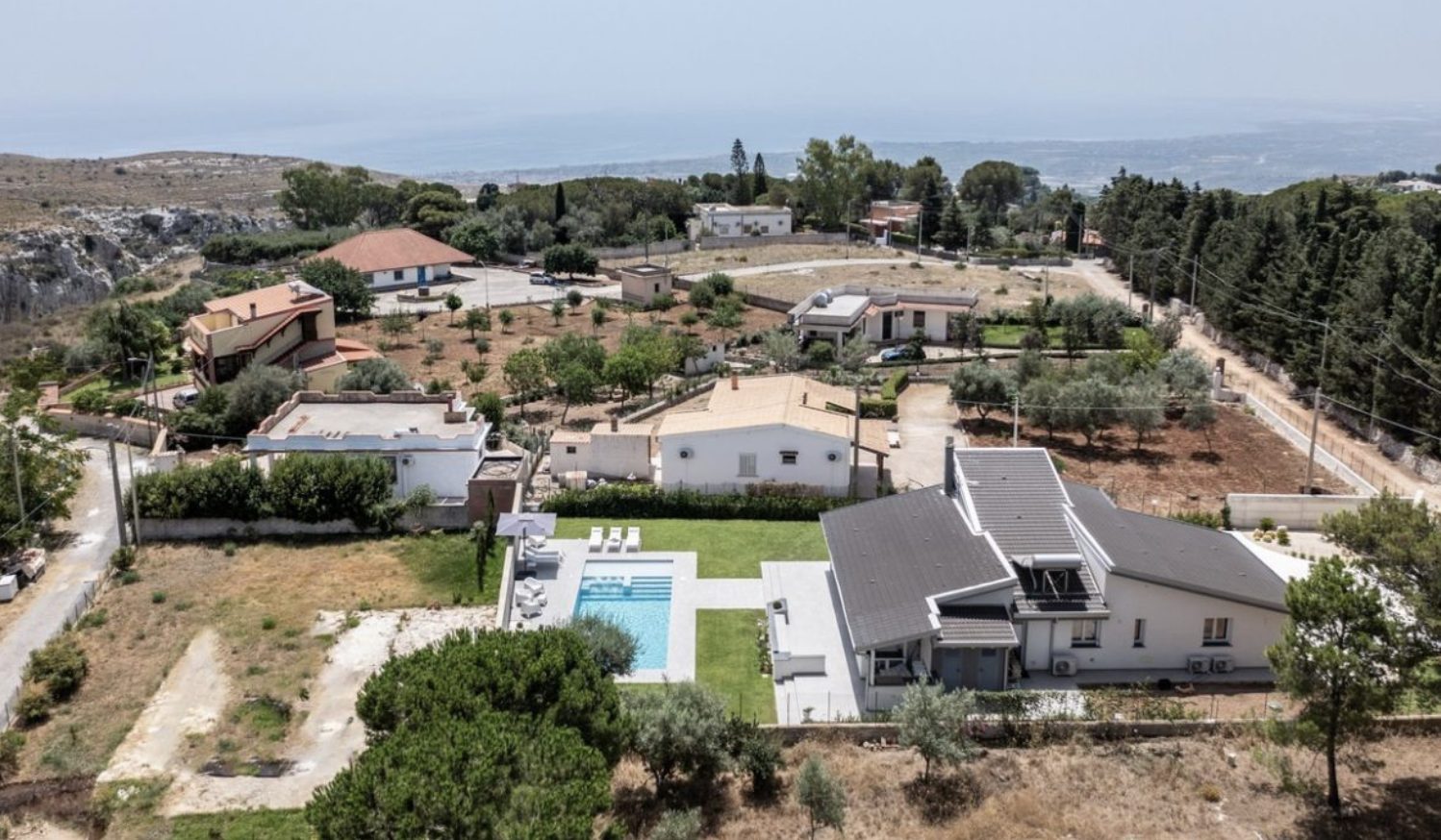 Luxury-Villa-Living-The-Filming-Villas-Villa-Enzo-Sicily-Italy25