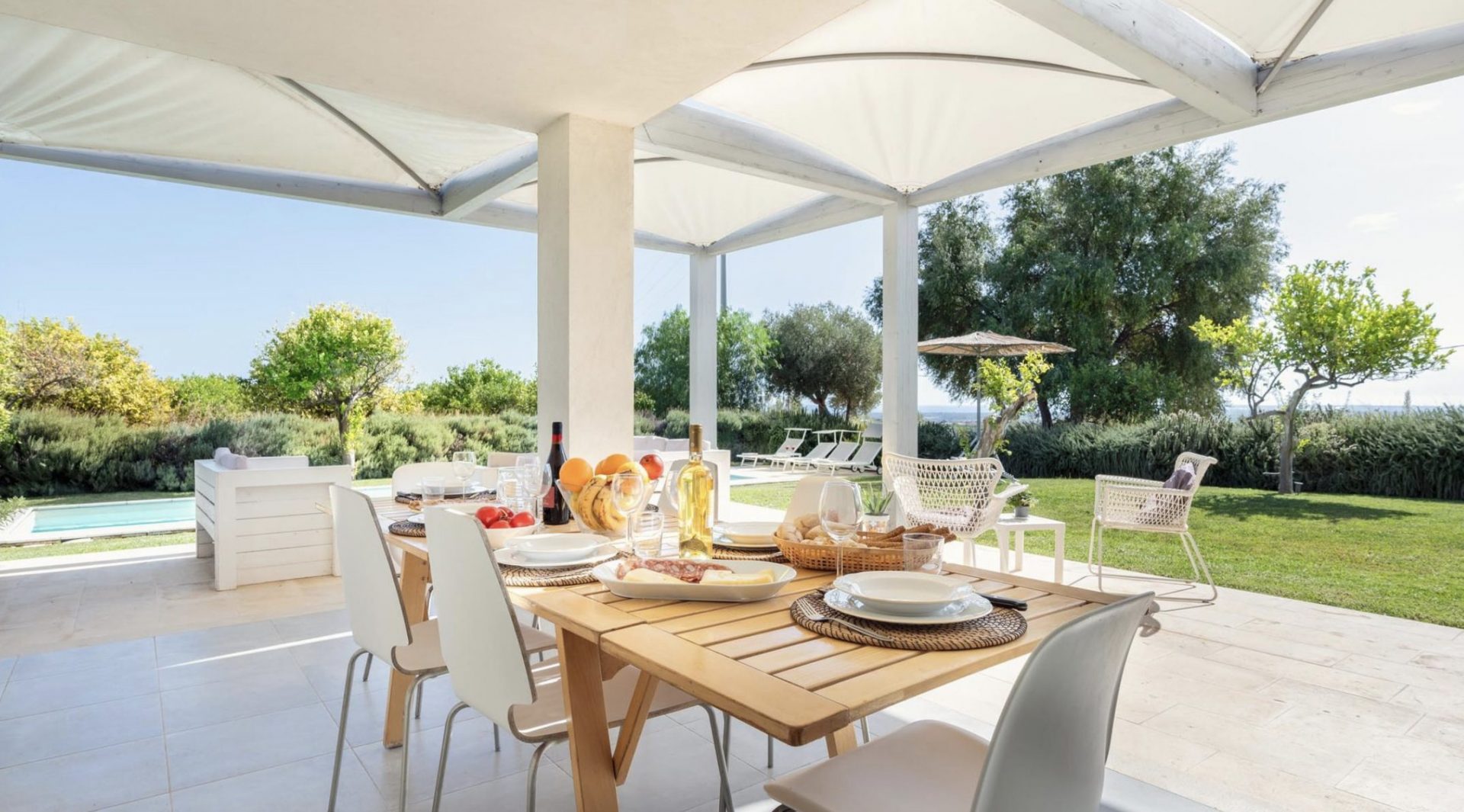 Luxury-Villa-Living-The-Filming-Villas-Villa-Lenci-Sicily-Italy2