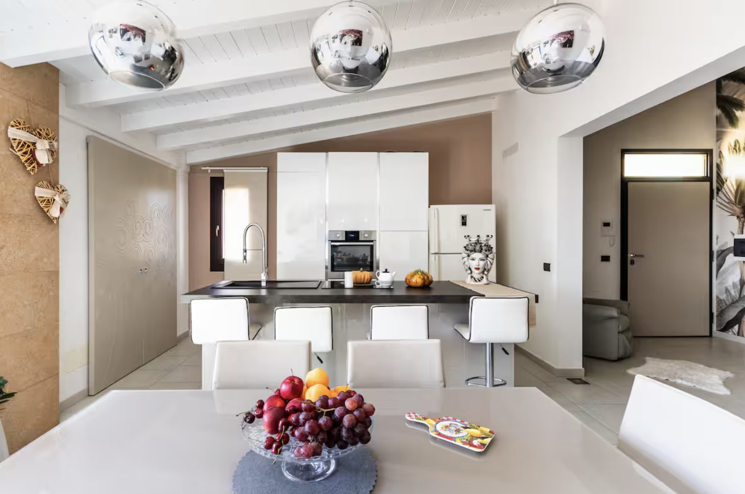 Luxury-Villa-Living-The-Filming-Villas-Villa-Monaco-Sicily-Italy11