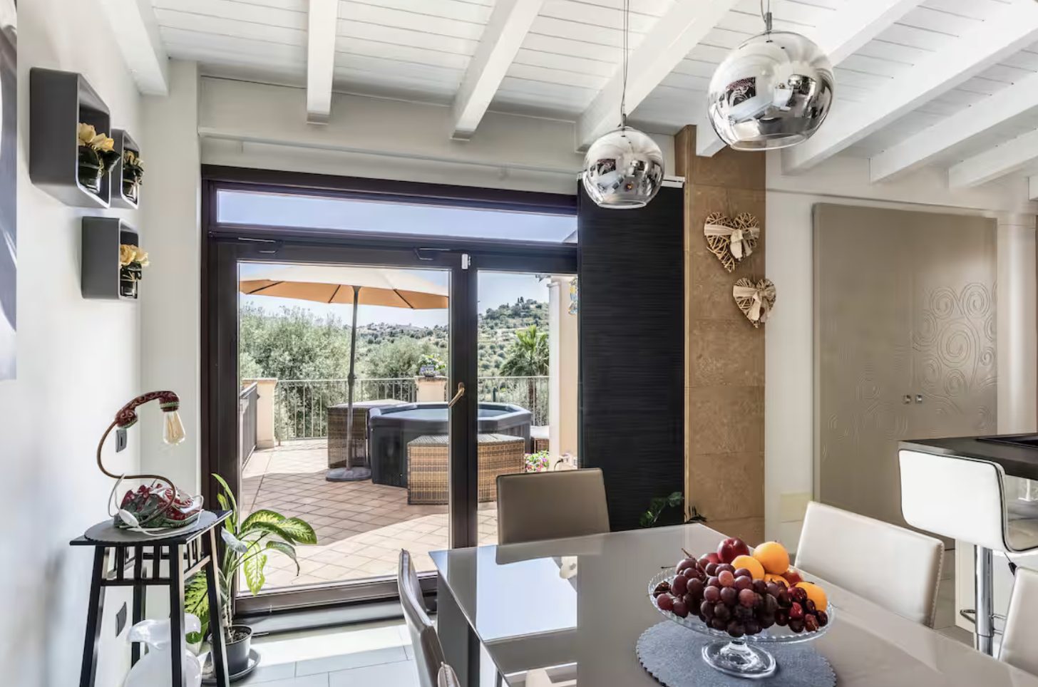 Luxury-Villa-Living-The-Filming-Villas-Villa-Monaco-Sicily-Italy18