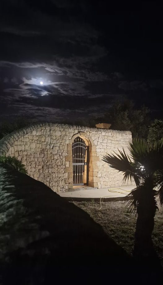 Luxury-Villa-Living-The-Filming-Villas-Villa-Monaco-Sicily-Italy24