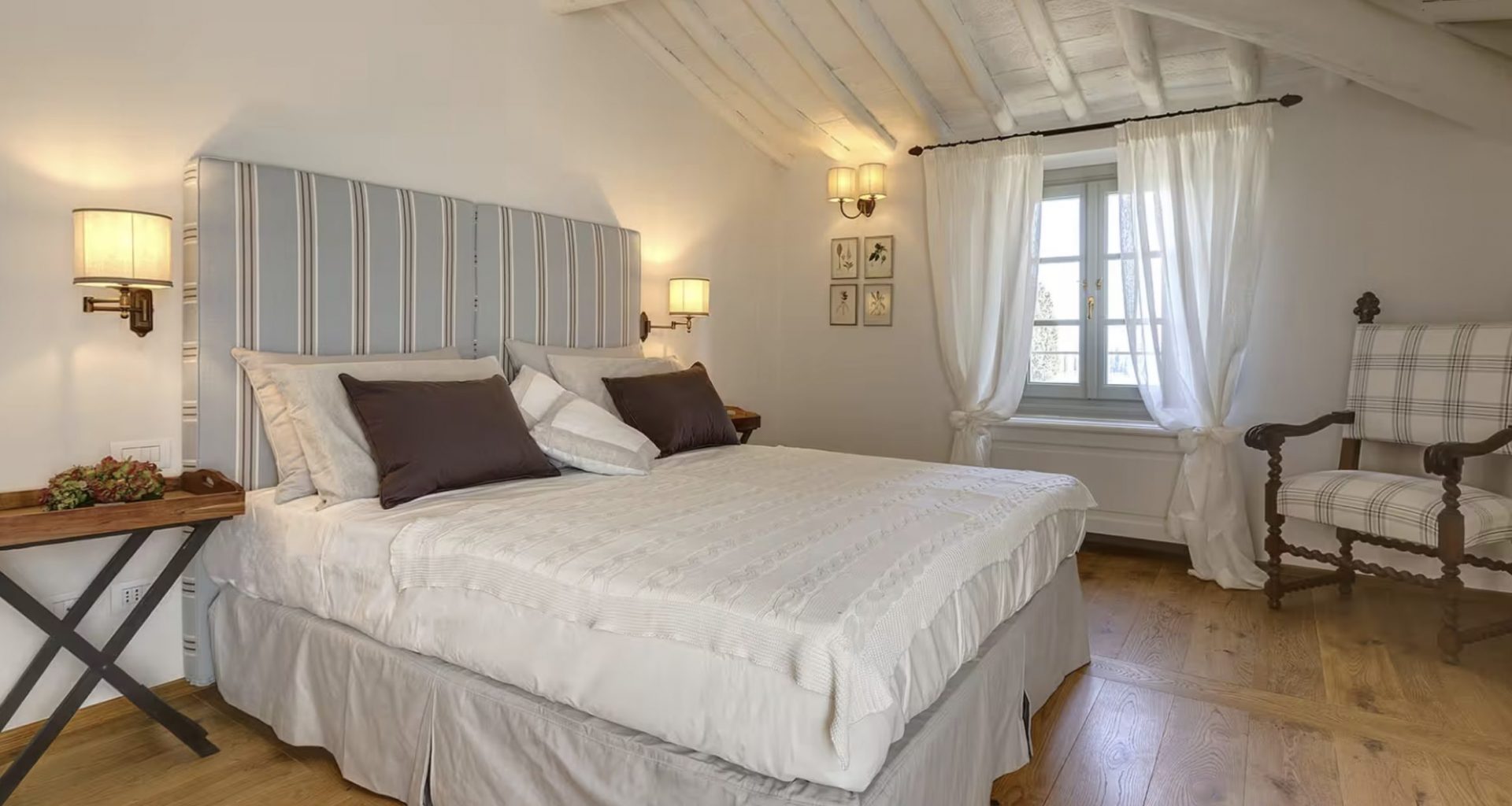 Luxury-Villa-Living-Villa-Tuscany-Italy21