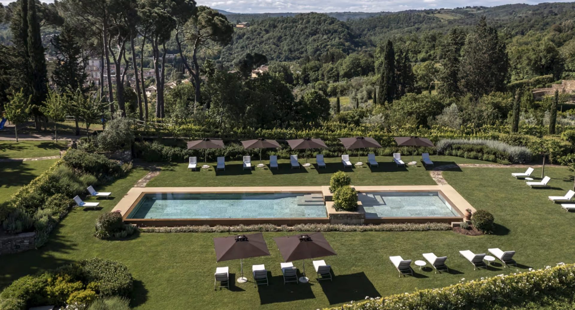 Luxury-Villa-Living-Villa-Tuscany-Italy25