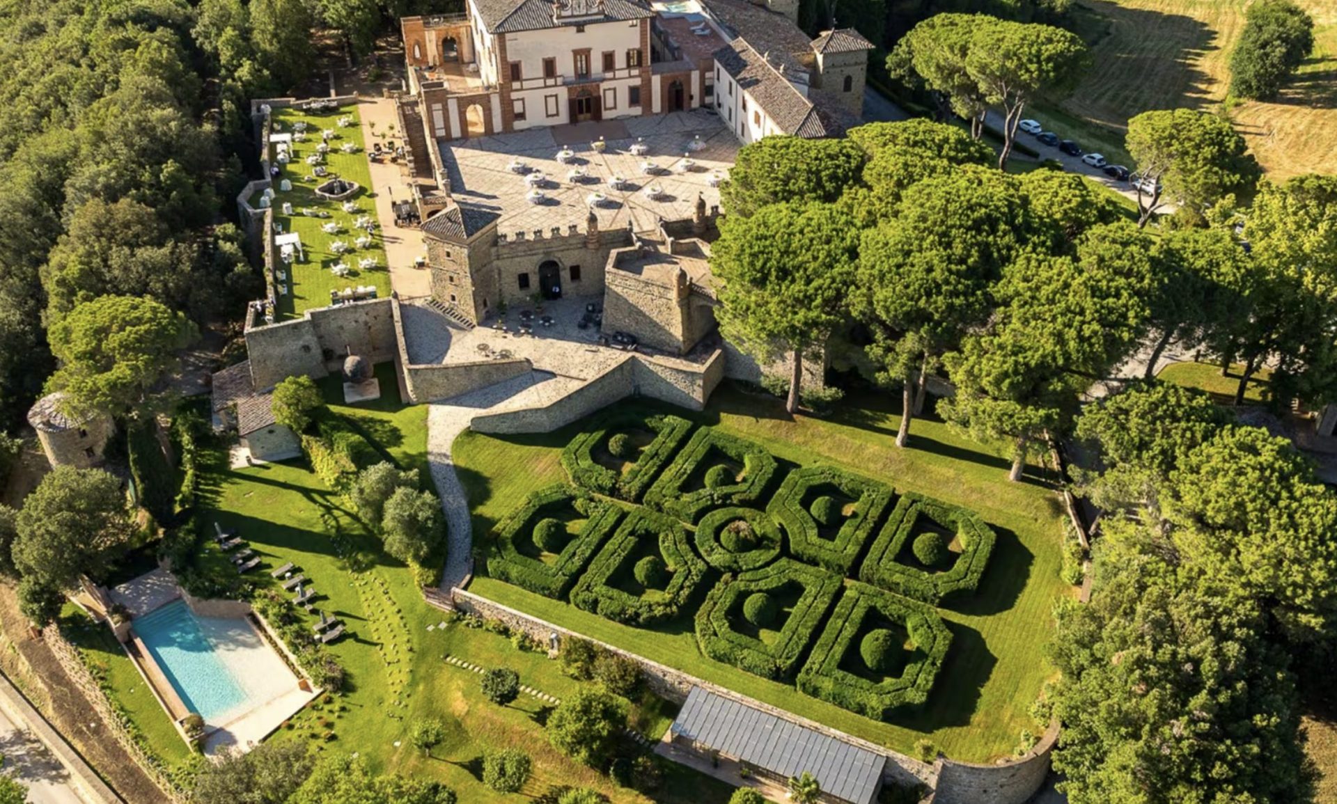 Luxury-Villa-Living-Villa-Umbria-Italy1