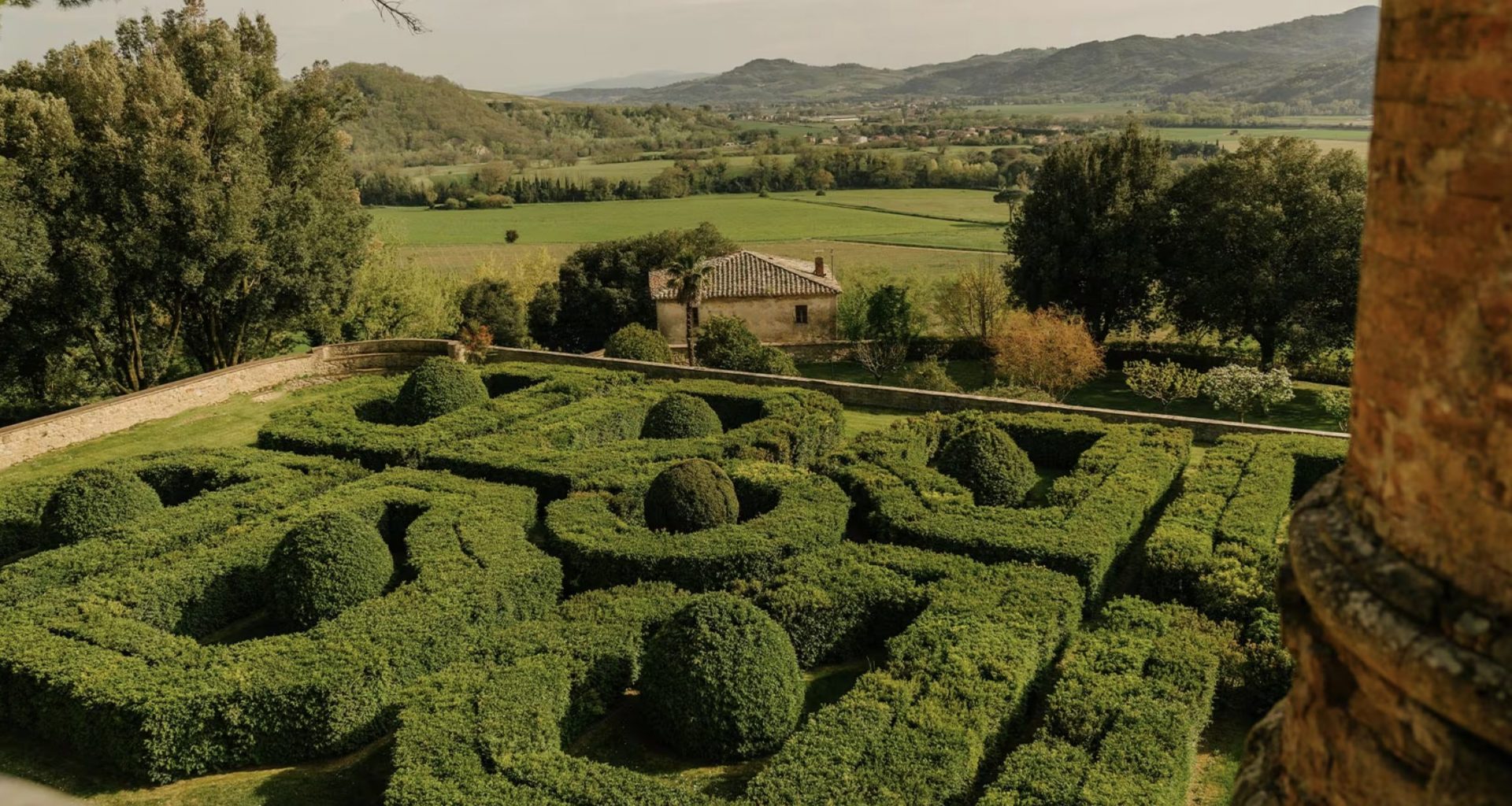 Luxury-Villa-Living-Villa-Umbria-Italy23