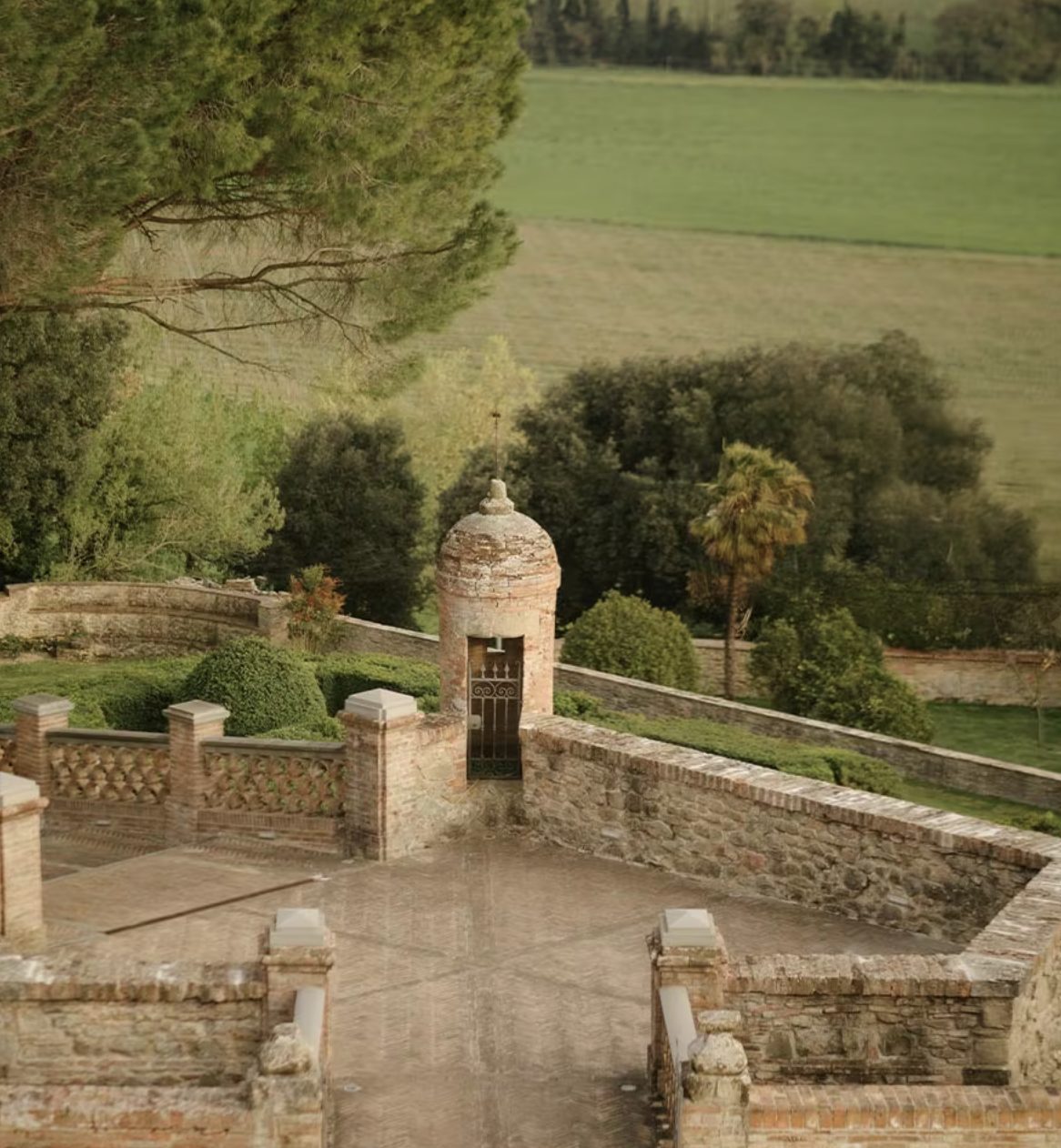 Luxury-Villa-Living-Villa-Umbria-Italy24