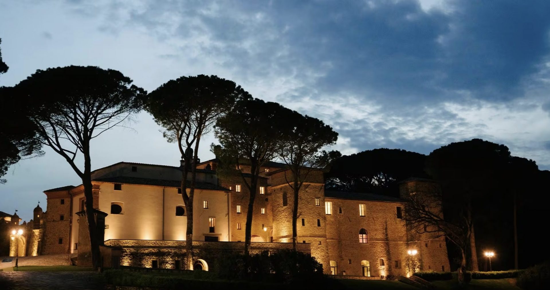 Luxury-Villa-Living-Villa-Umbria-Italy37