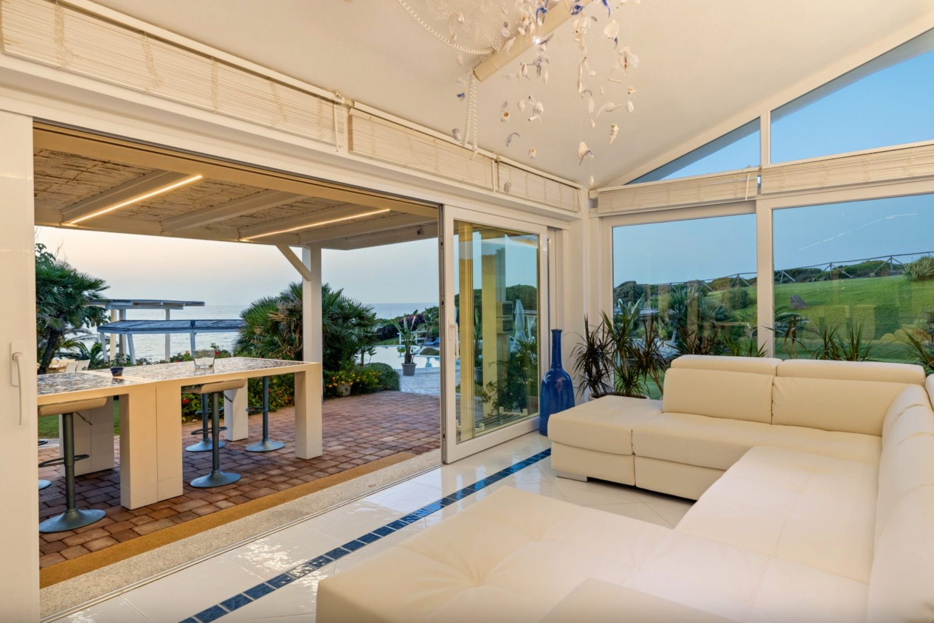 luxury-villa-living-villa-aspdin-sardinia-italy-15 luxury-villa-living-villa-aspdin-sardinia-italy-15