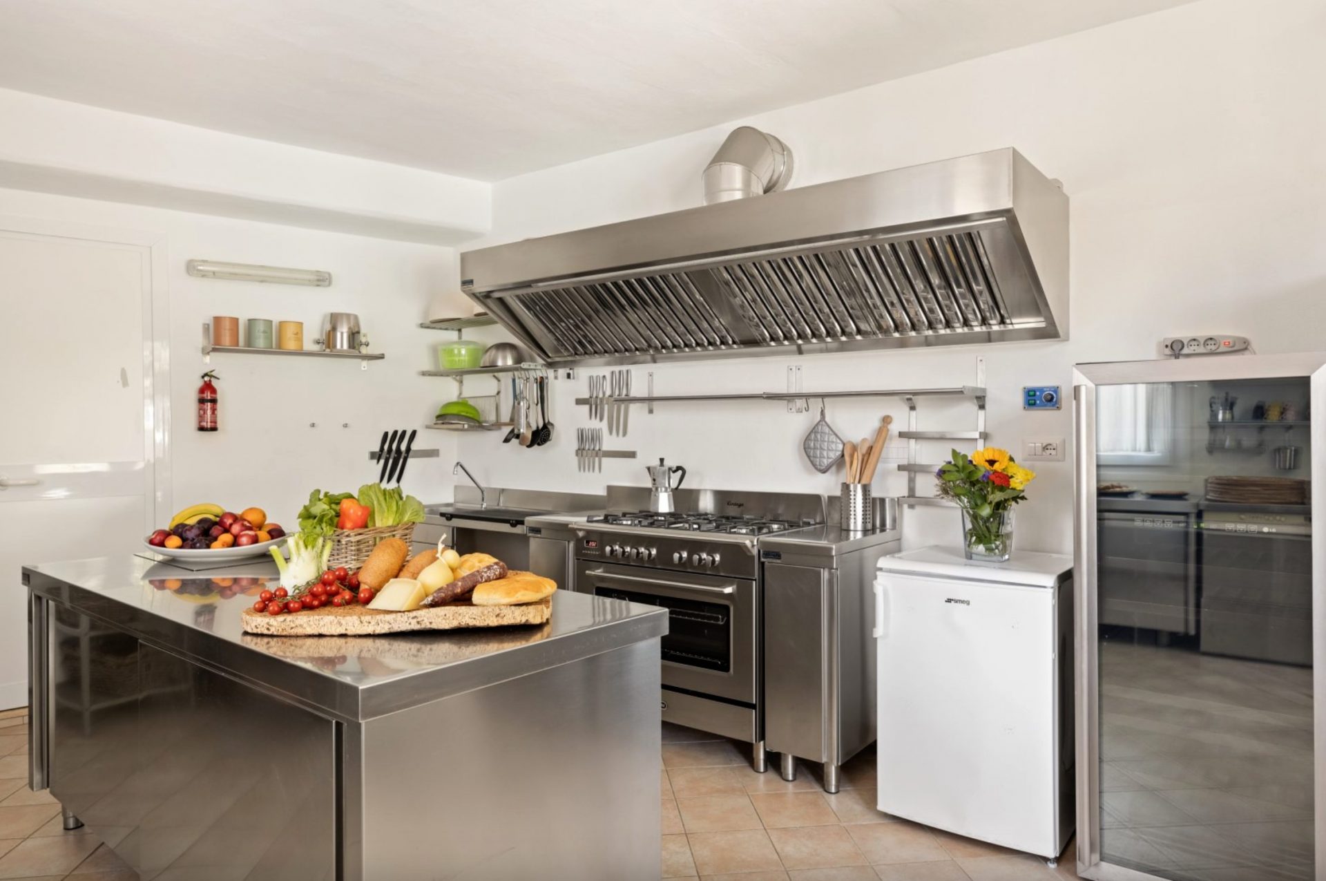 luxury-villa-living-villa-aspdin-sardinia-italy-18 luxury-villa-living-villa-aspdin-sardinia-italy-18