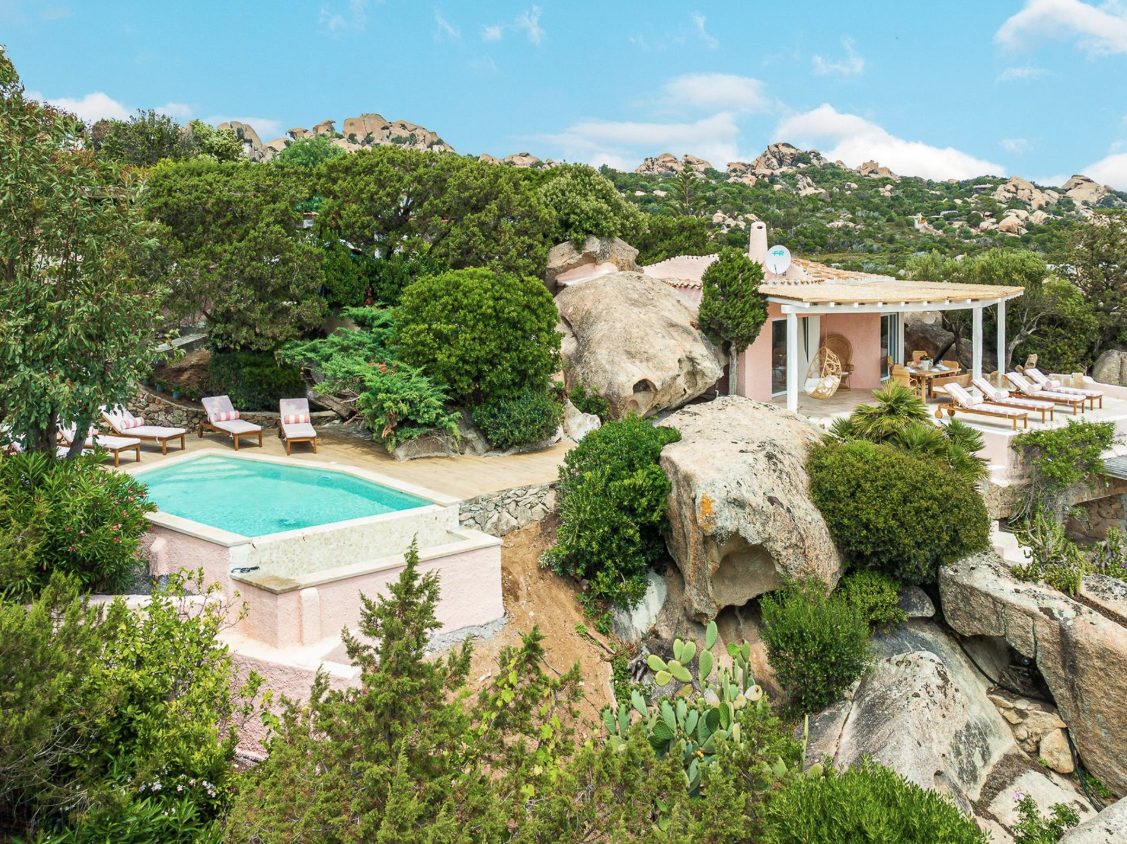luxury-villa-living-villa-basov-sardinia-italy-1