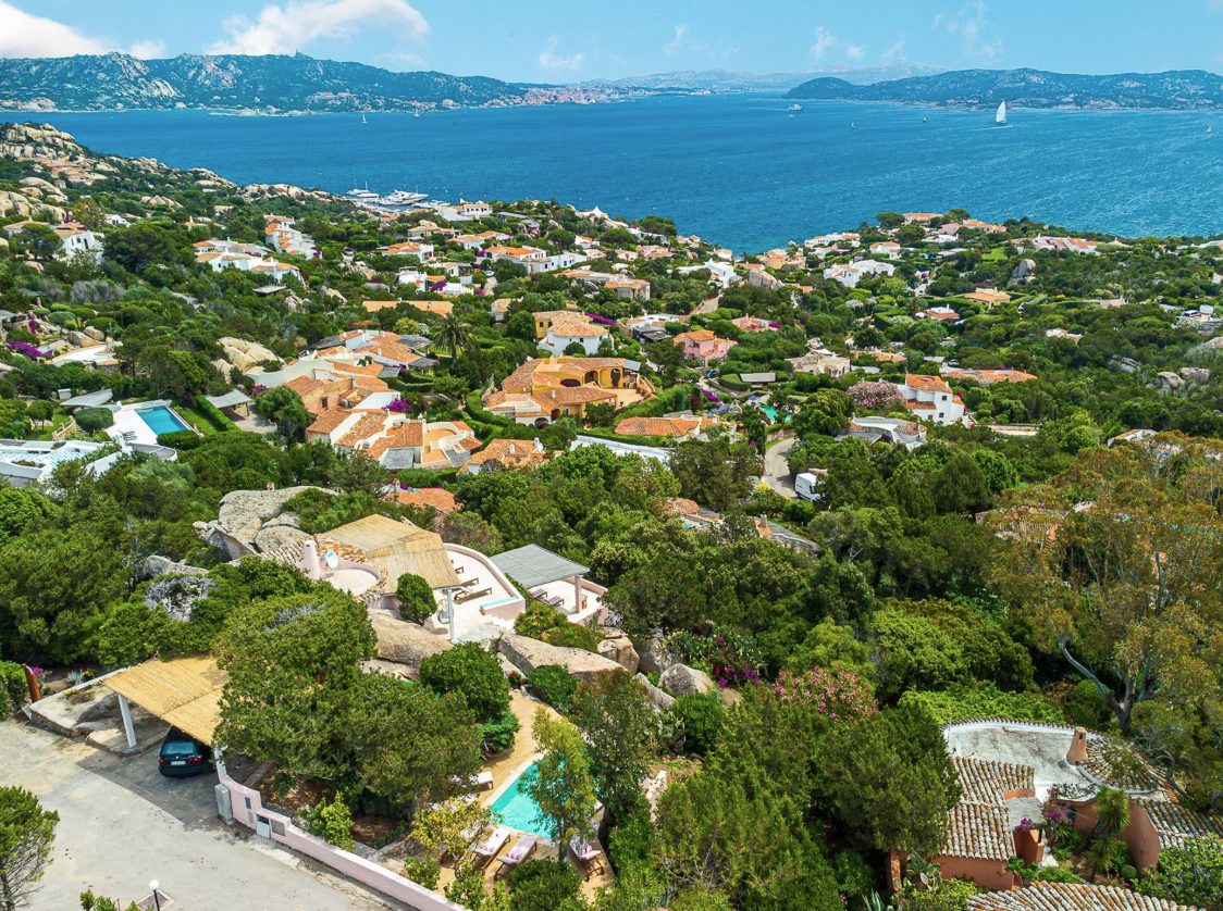 luxury-villa-living-villa-basov-sardinia-italy-17