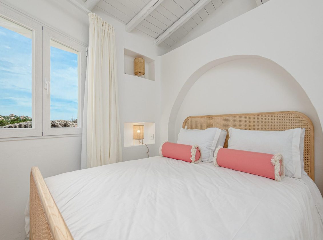 luxury-villa-living-villa-basov-sardinia-italy-8