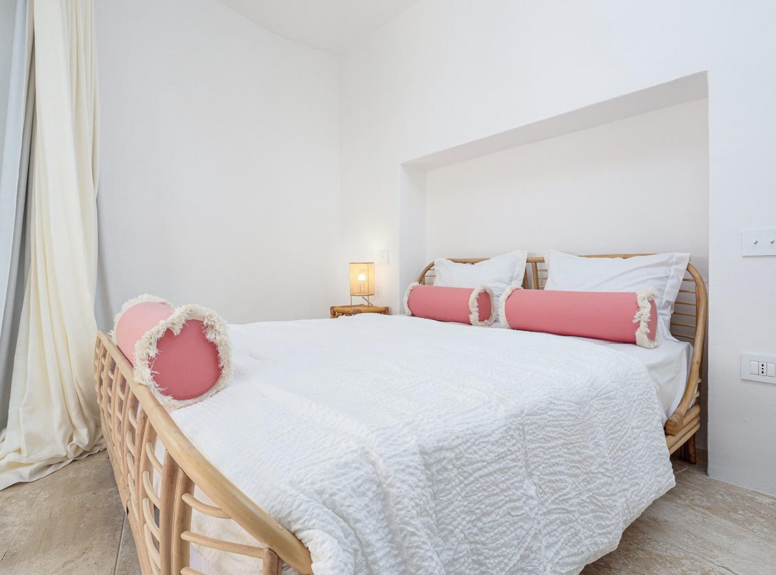 luxury-villa-living-villa-basov-sardinia-italy-9