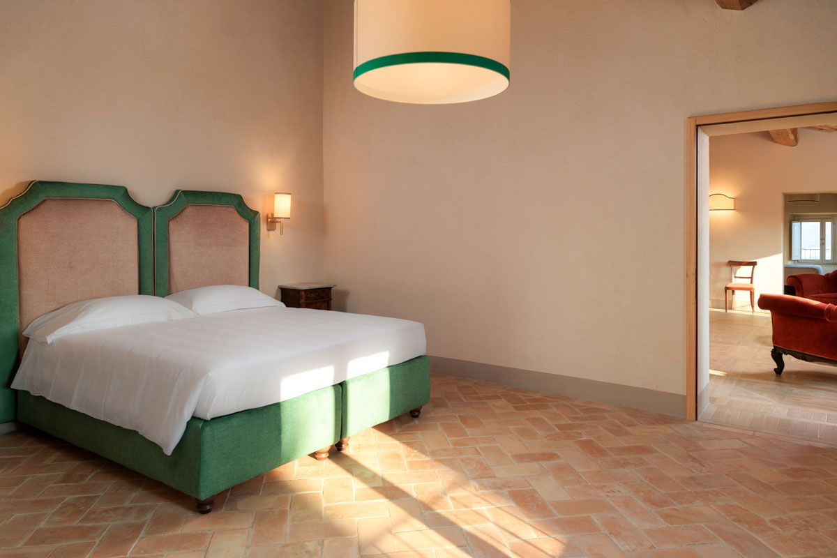 luxury-villa-living-villa-julian-montalcino-tuscany-italy-12
