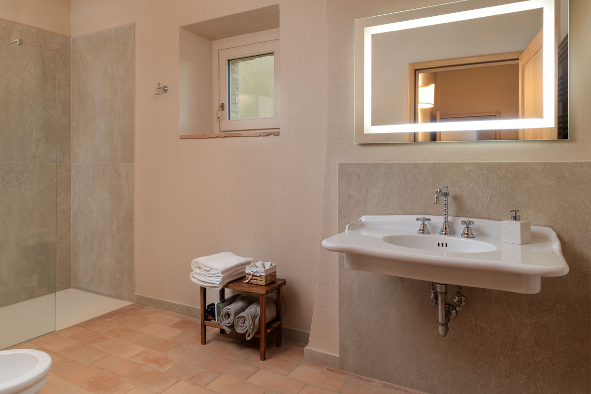 luxury-villa-living-villa-julian-montalcino-tuscany-italy-7