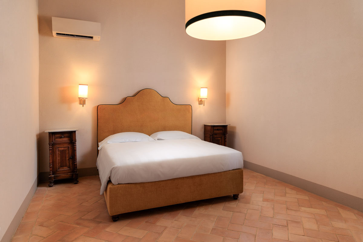 luxury-villa-living-villa-julian-montalcino-tuscany-italy-8