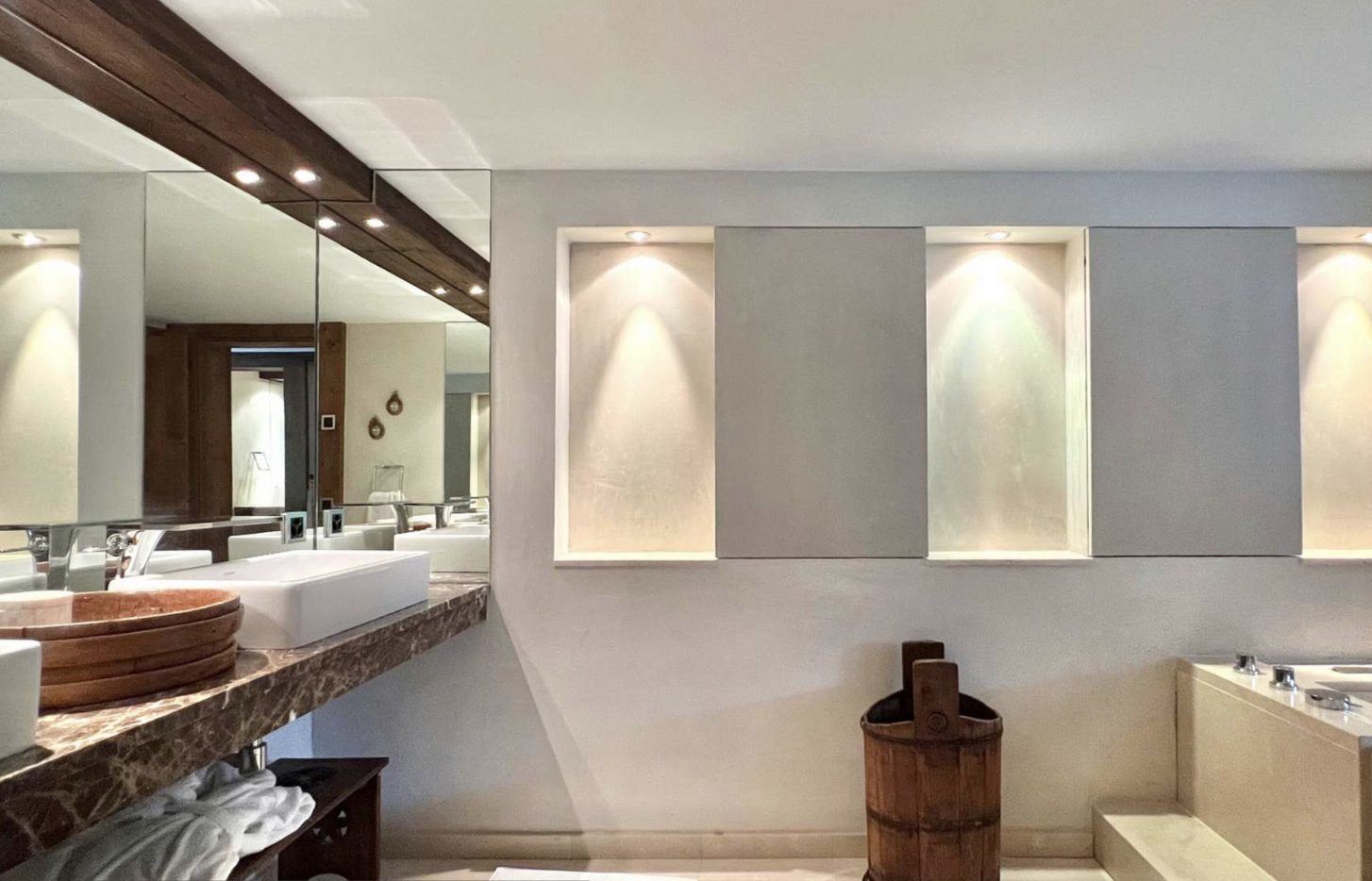 Luxury-Villa-Living-Chalet-Bissen-Gstaad-Switzerland14
