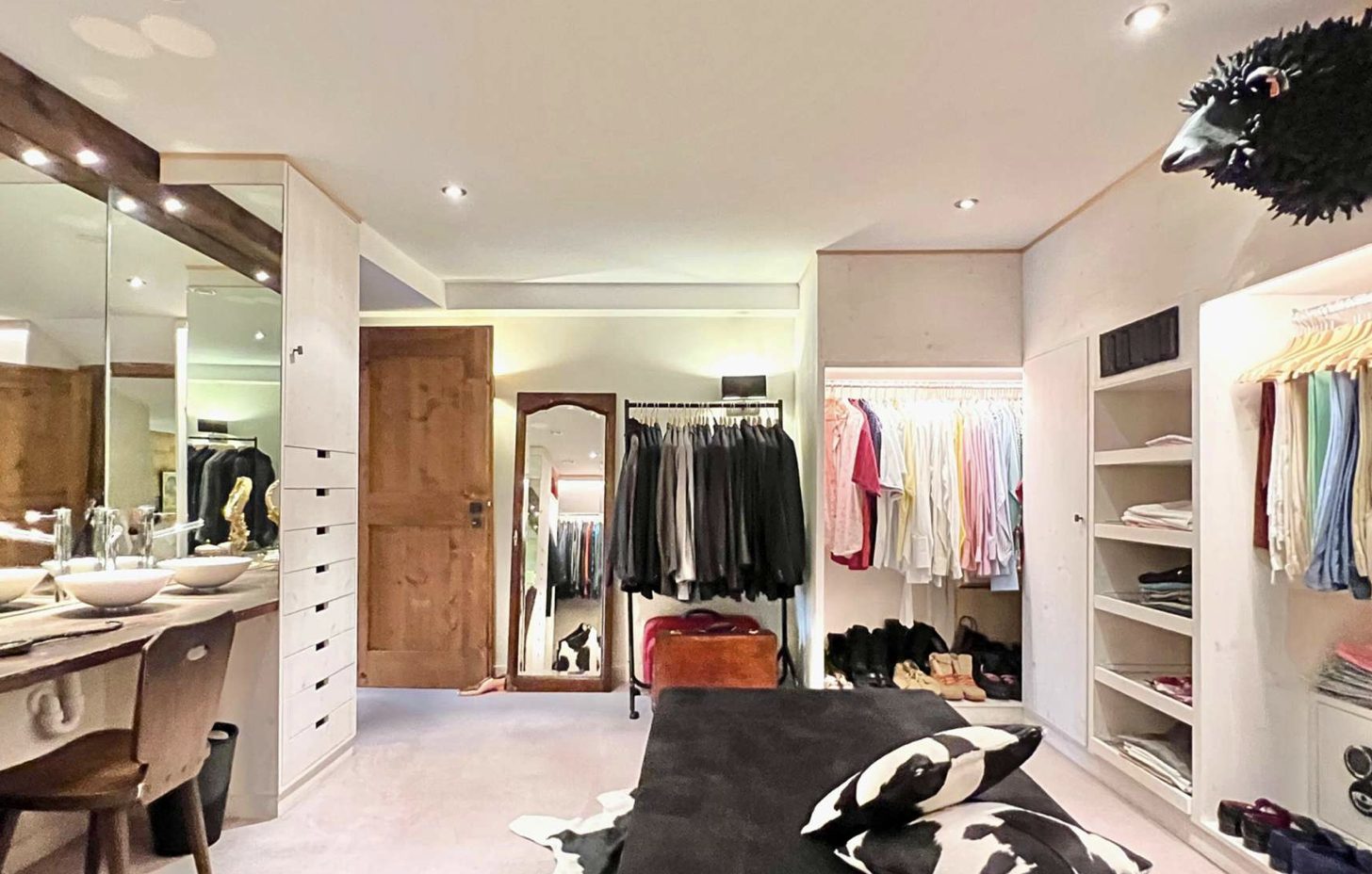 Luxury-Villa-Living-Chalet-Bissen-Gstaad-Switzerland21