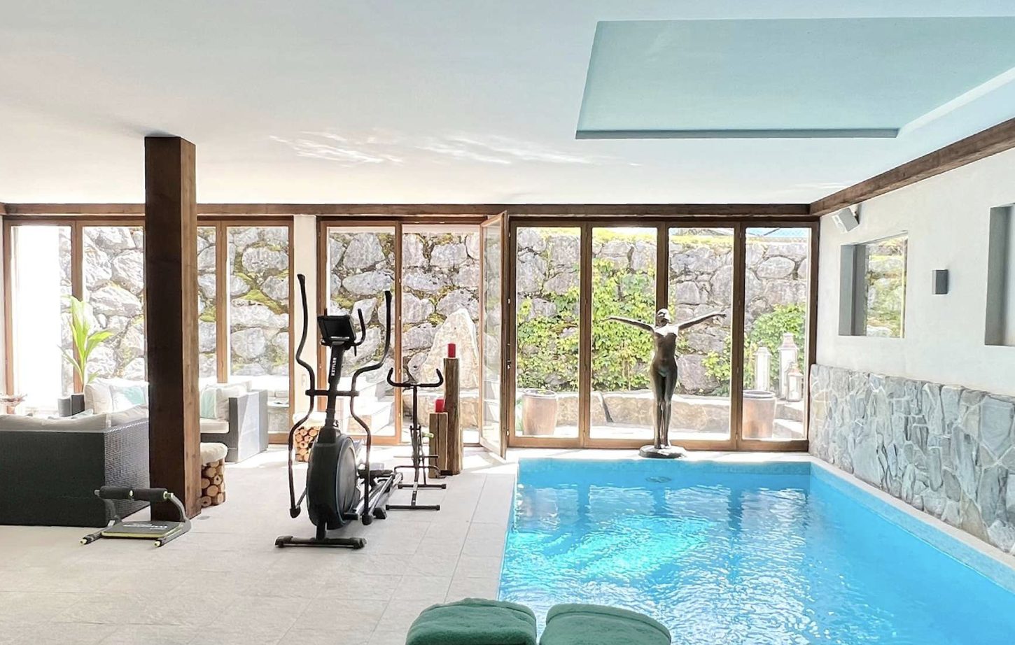 Luxury-Villa-Living-Chalet-Bissen-Gstaad-Switzerland29