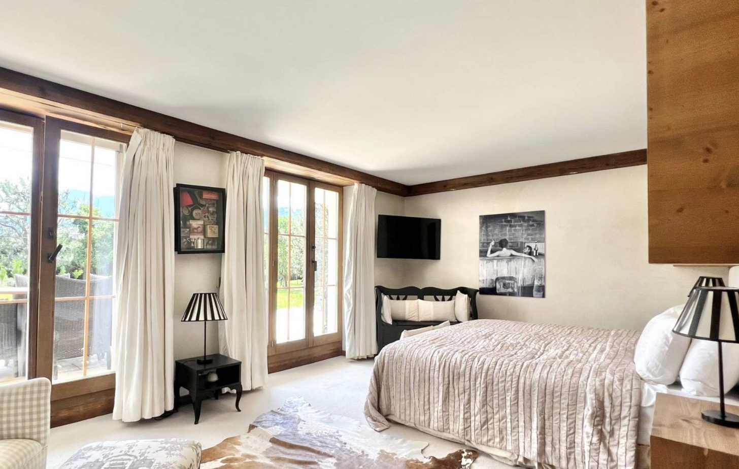 Luxury-Villa-Living-Chalet-Bissen-Gstaad-Switzerland31