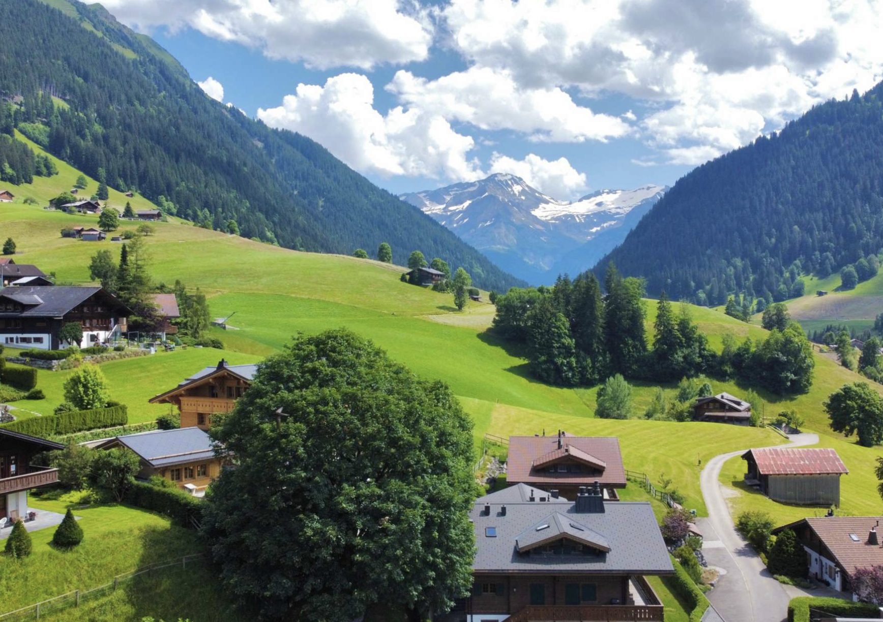 Luxury-Villa-Living-Chalet-Bissen-Gstaad-Switzerland4