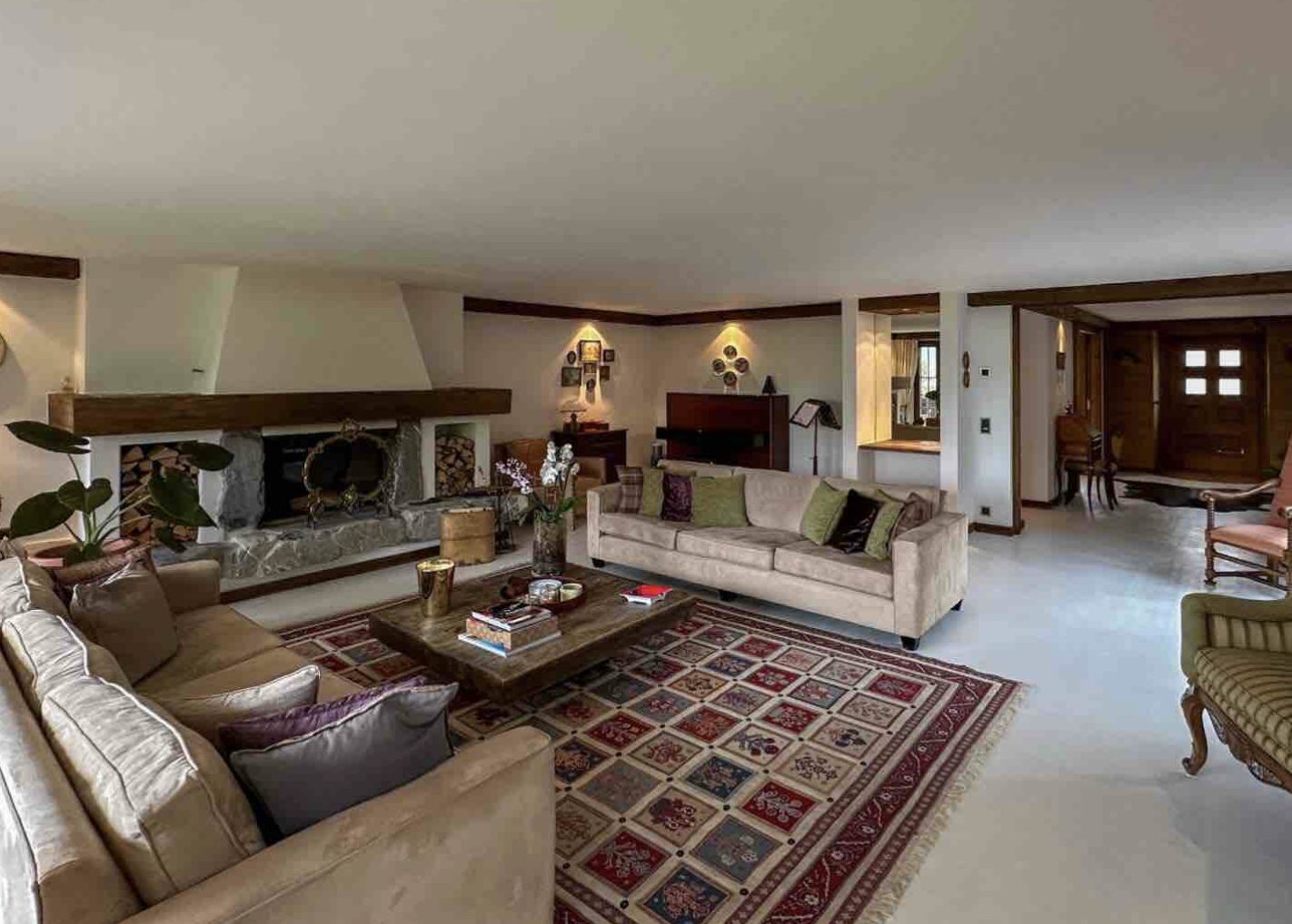 Luxury-Villa-Living-Chalet-Bissen-Gstaad-Switzerland41