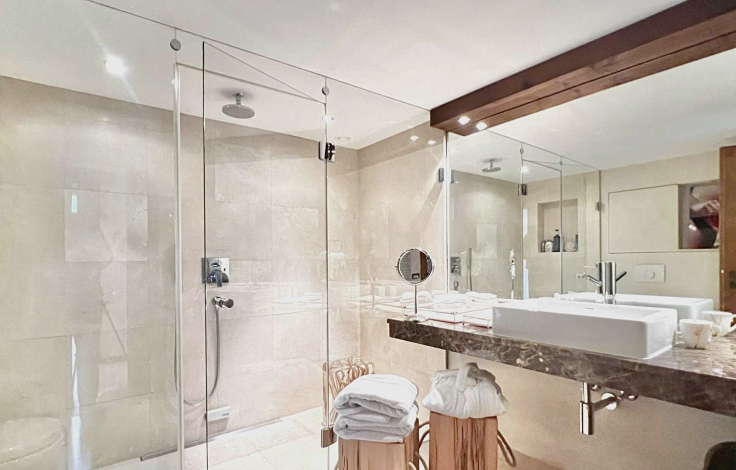 Luxury-Villa-Living-Chalet-Bissen-Gstaad-Switzerland9