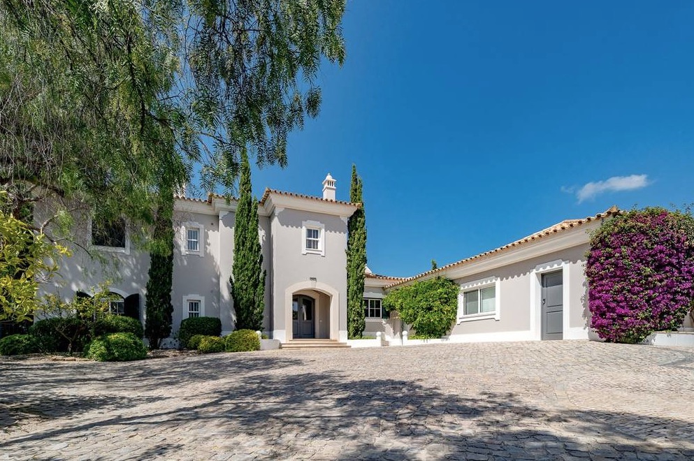 Luxury-Villa-Living-Villa-Cisne-Dunas-Douradas-Portugal-21
