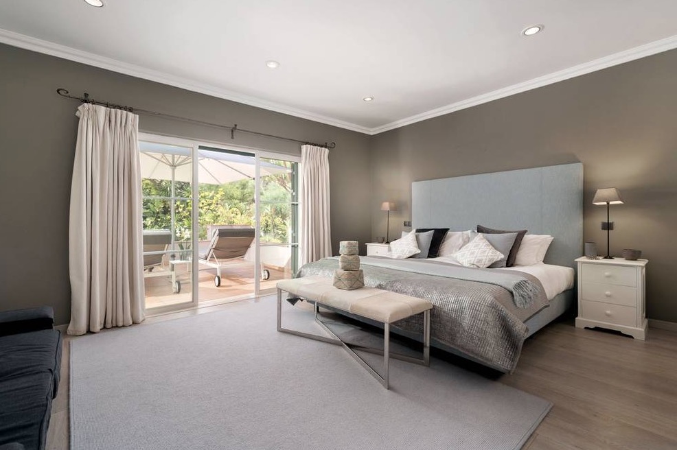 Luxury-Villa-Living-Villa-Cisne-Dunas-Douradas-Portugal-4