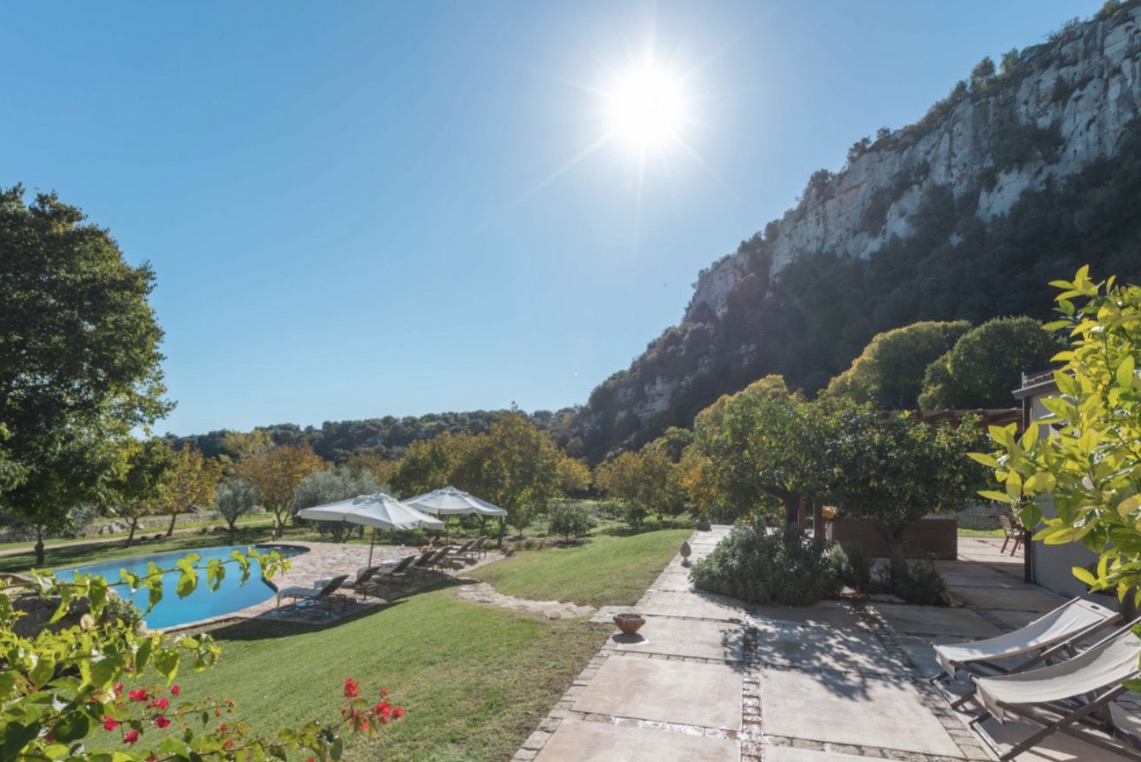 Luxury-Villa-Living-Villa-Gisira-Sicily-Italy-4