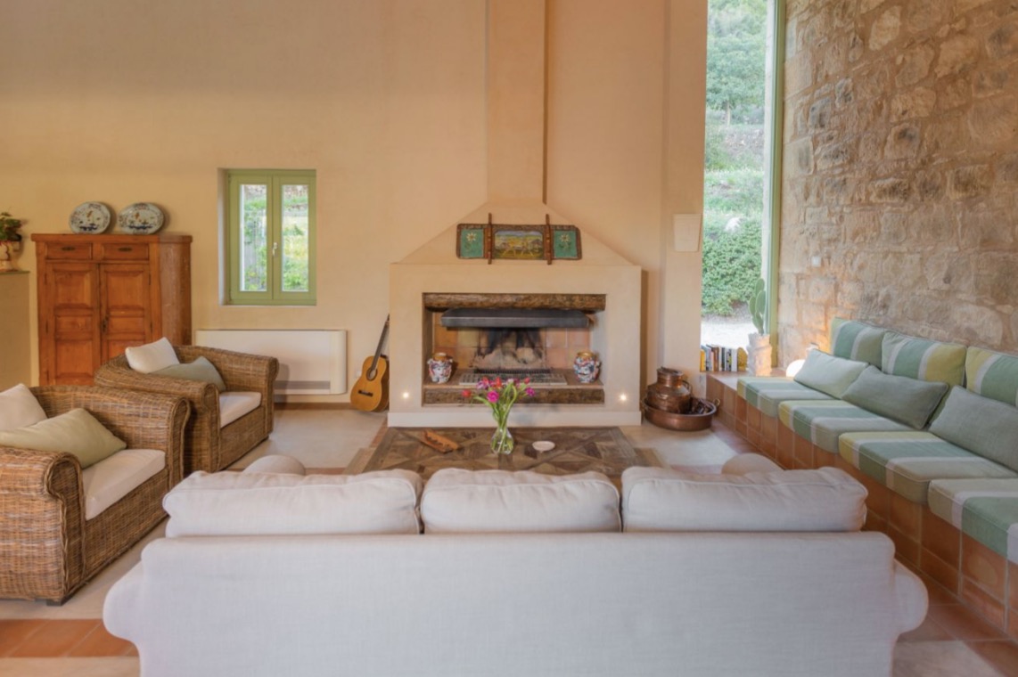 Luxury-Villa-Living-Villa-Gisira-Sicily-Italy-6