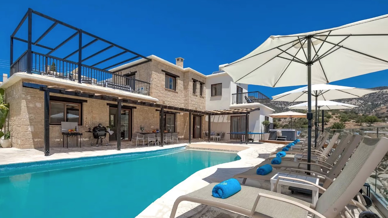 Luxury-Villa-Living-Villa-Musetti-Cyprus-1
