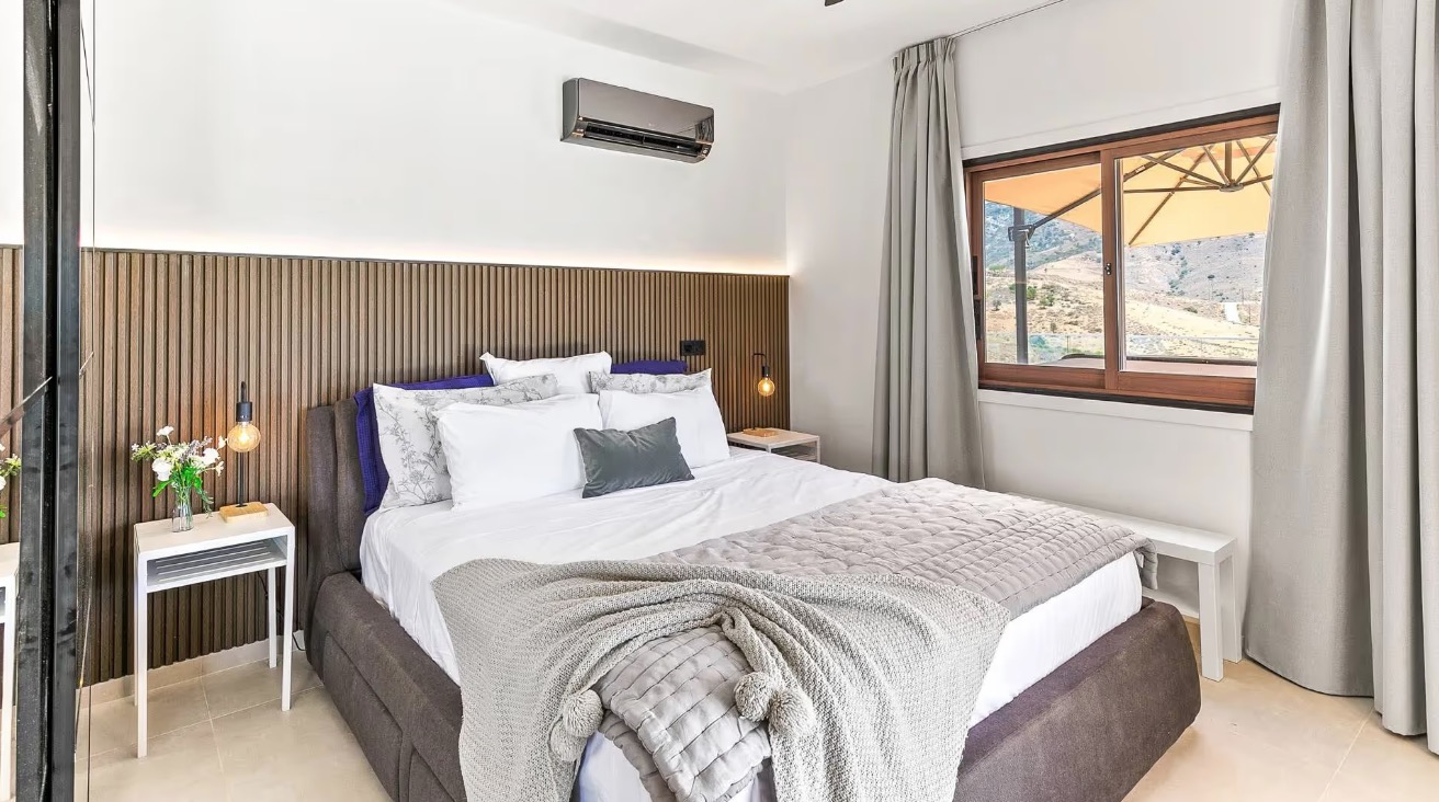 Luxury-Villa-Living-Villa-Musetti-Cyprus-11