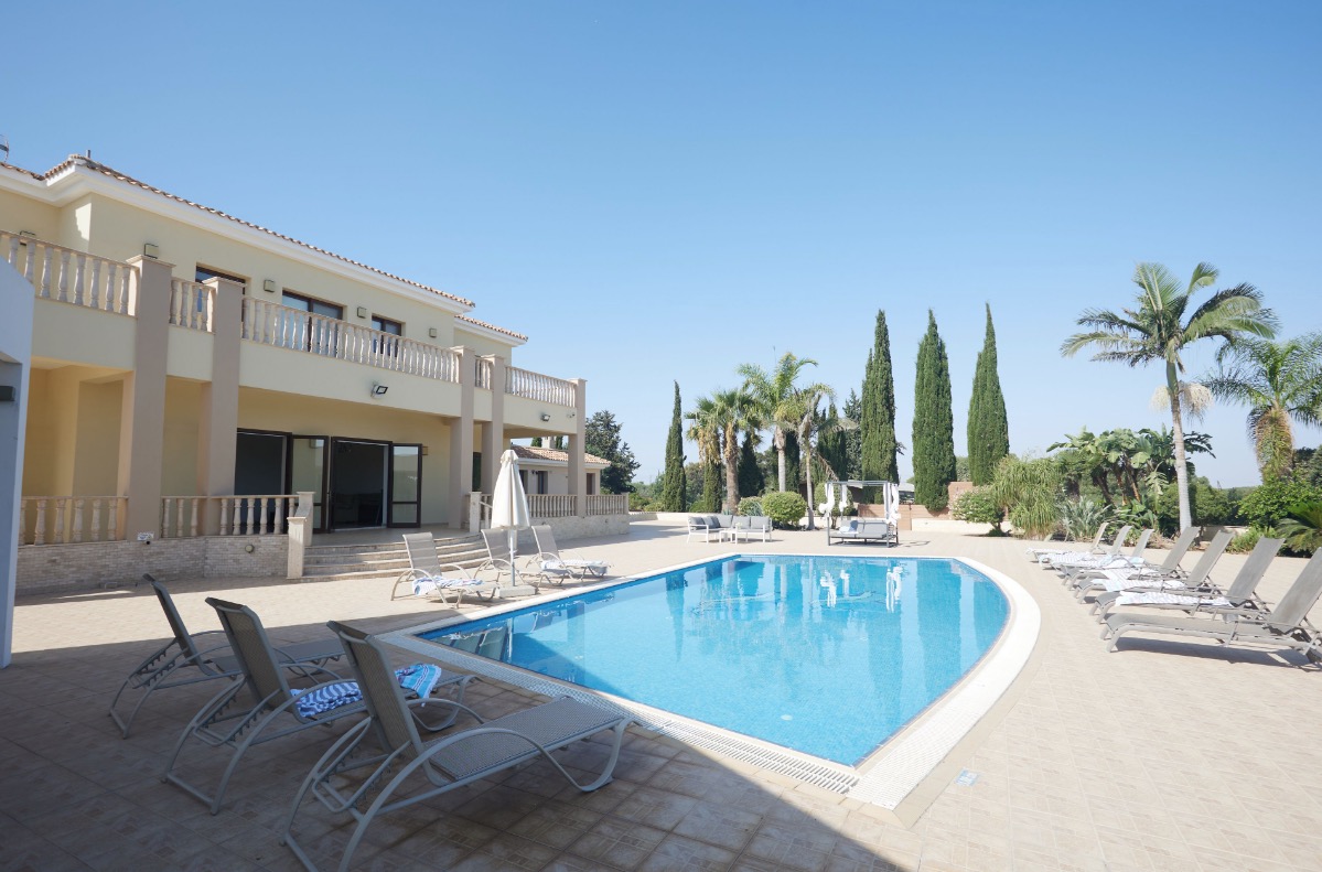 Luxury-Villa-Living-Villa-Panetta-Cyprus-1