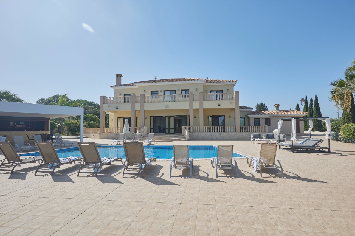 Luxury-Villa-Living-Villa-Panetta-Cyprus-2