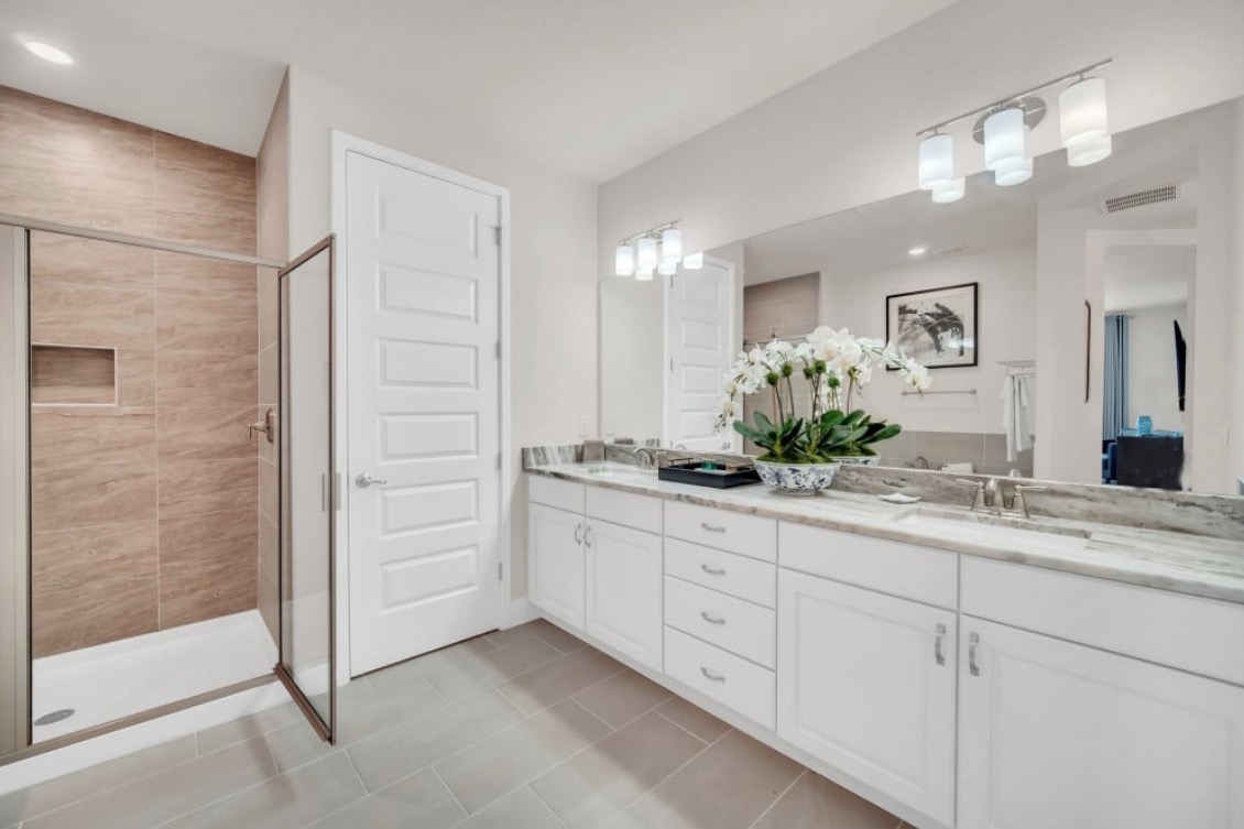 Luxury-Villa-Living-Villa-Titan-Reunion-Resort-Bears-Den-Orlando-Florida-14