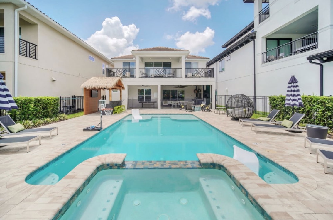 Luxury-Villa-Living-Villa-Titan-Reunion-Resort-Bears-Den-Orlando-Florida-2