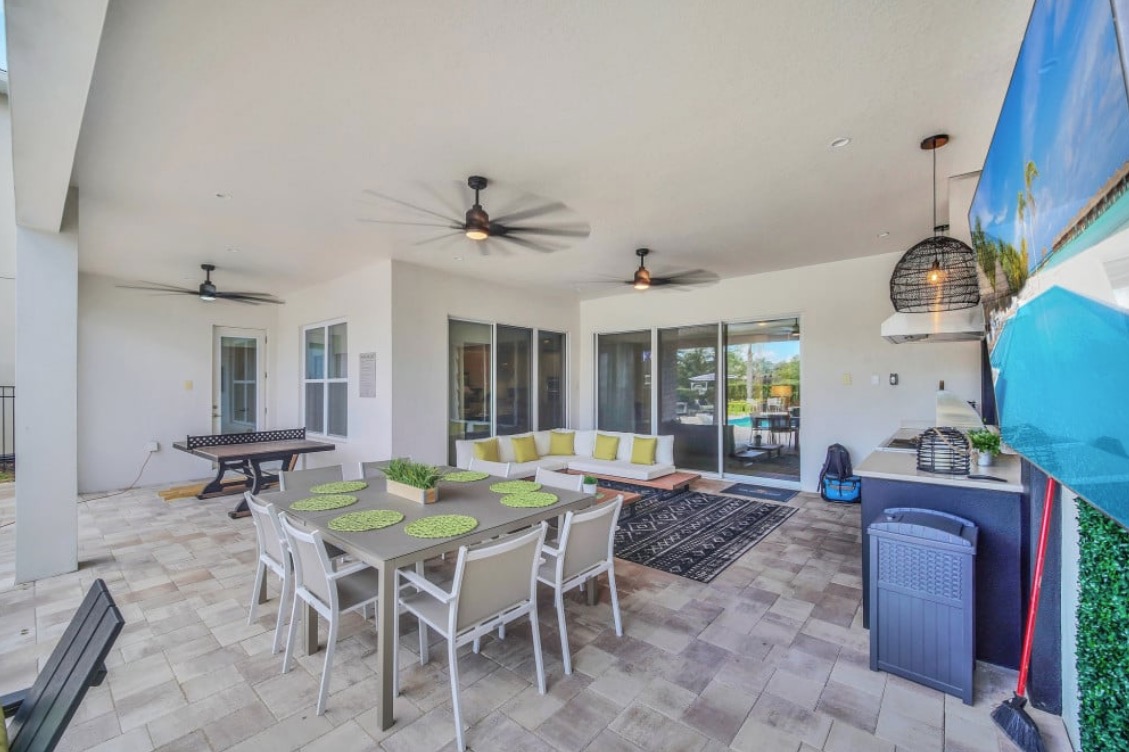Luxury-Villa-Living-Villa-Titan-Reunion-Resort-Bears-Den-Orlando-Florida-23