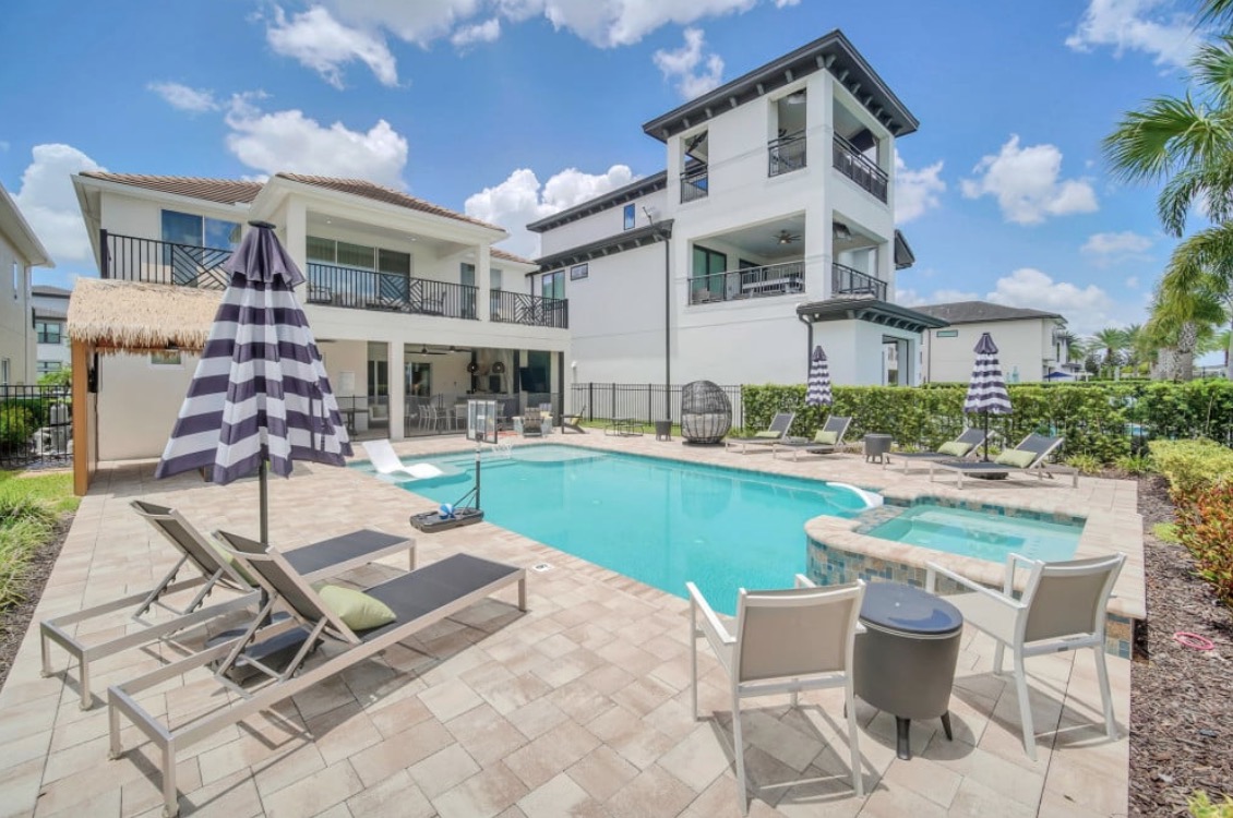 Luxury-Villa-Living-Villa-Titan-Reunion-Resort-Bears-Den-Orlando-Florida-4