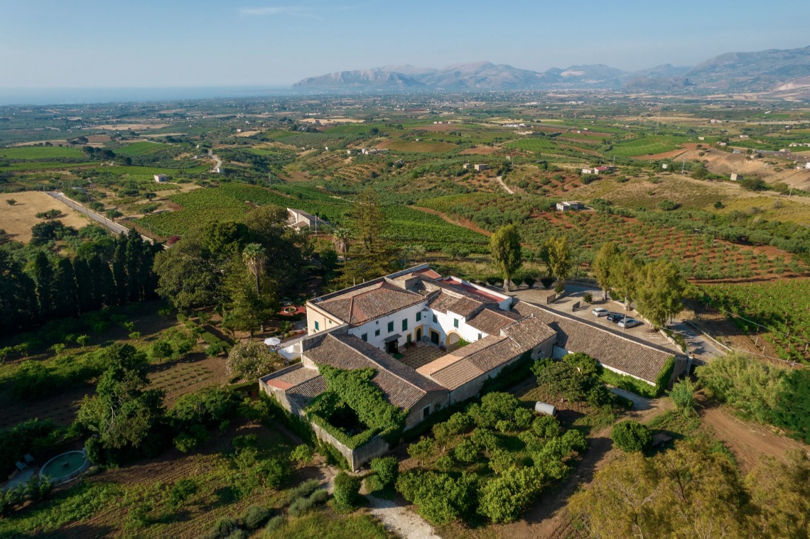 Luxury-Villa-Living-Villa-Trapani-Sicily-Italy-1