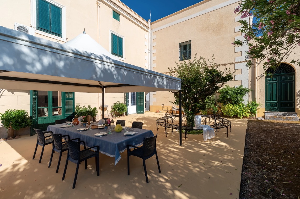 Luxury-Villa-Living-Villa-Trapani-Sicily-Italy-19