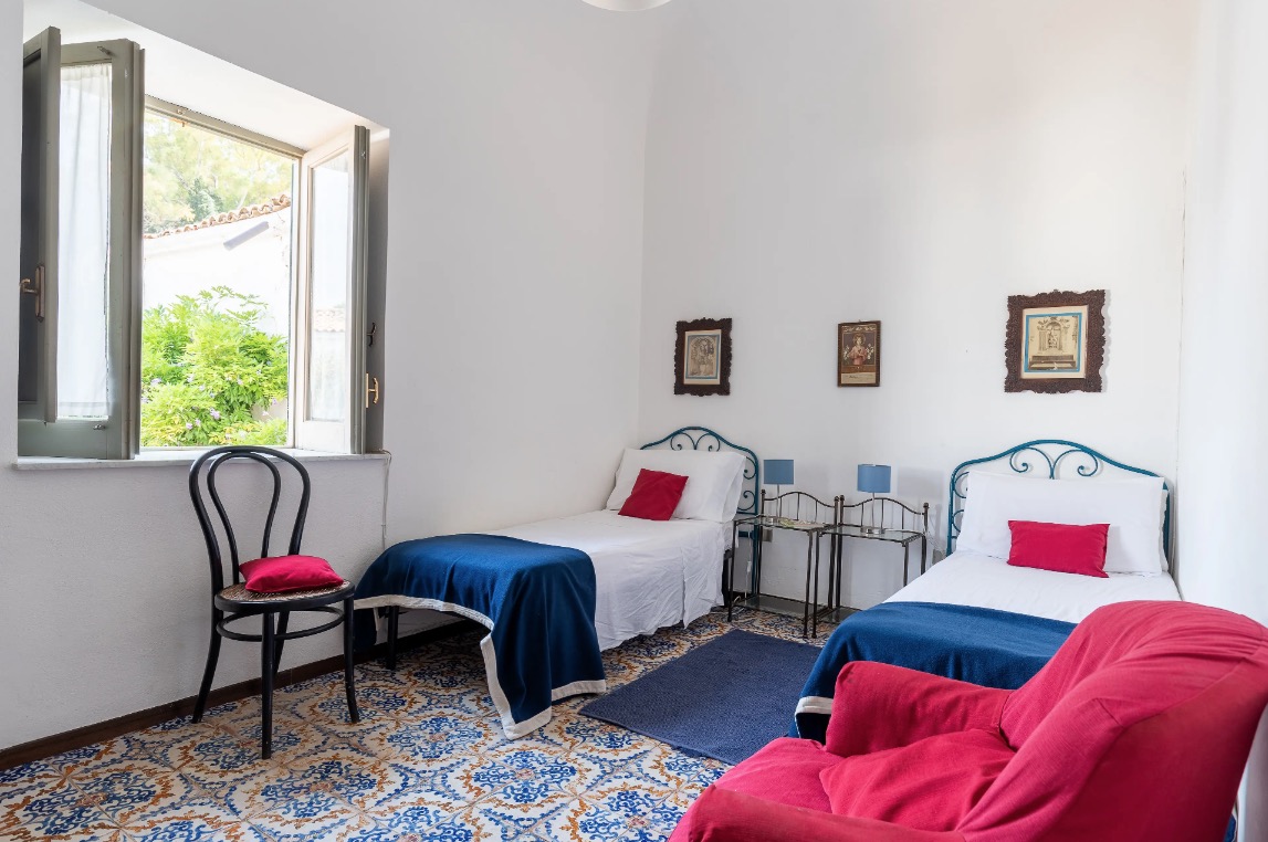 Luxury-Villa-Living-Villa-Trapani-Sicily-Italy-8