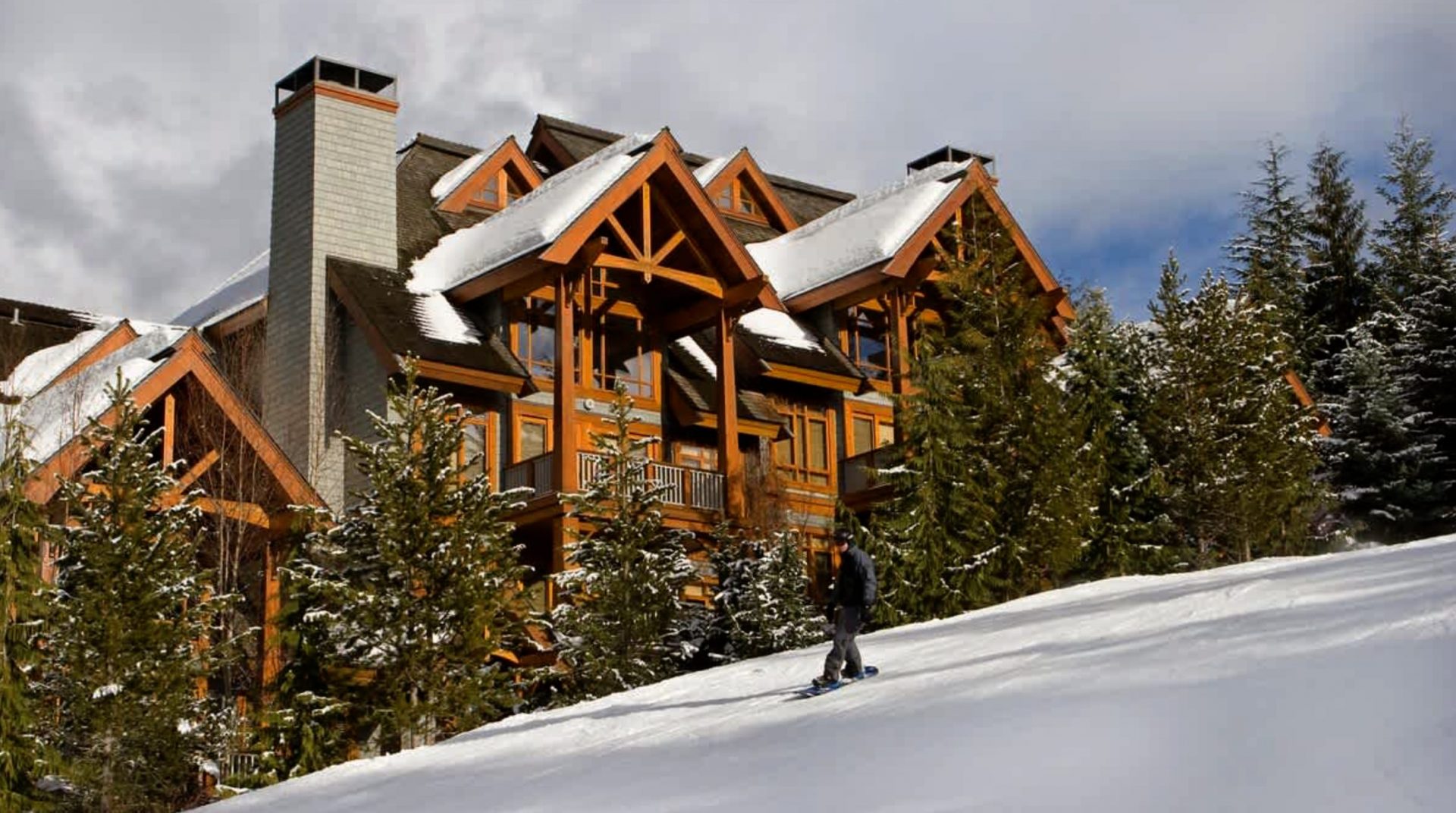 luxury-villa-living-cedar-creek-e-whistler-canada-3