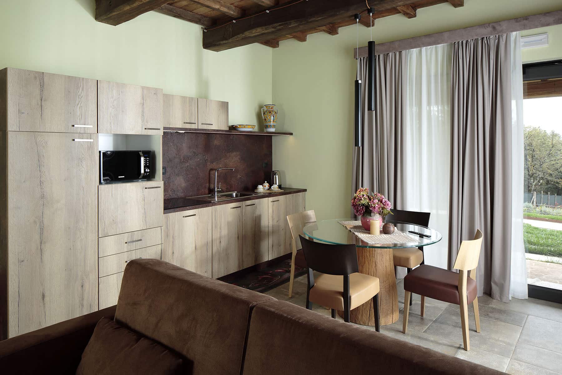 luxury-villa-living-villa-banyaga-umbria-italy-15
