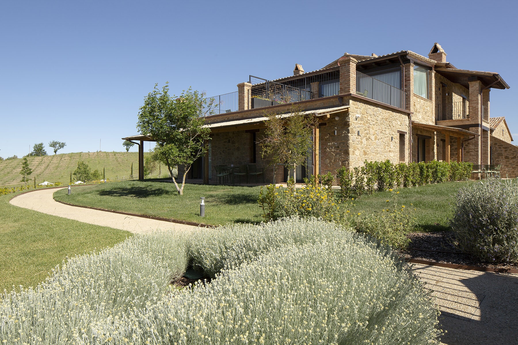luxury-villa-living-villa-banyaga-umbria-italy-4