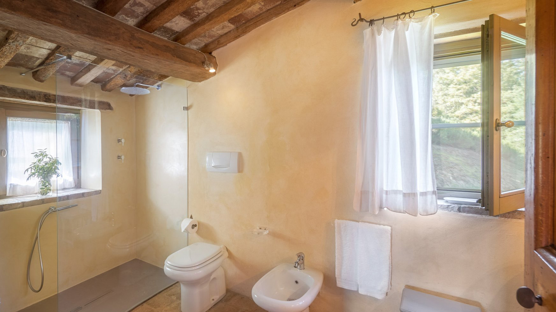 luxury-villa-living-villa-bootler-umbria-italy-14
